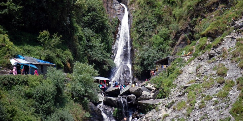 Bhagsu Nag Waterfall